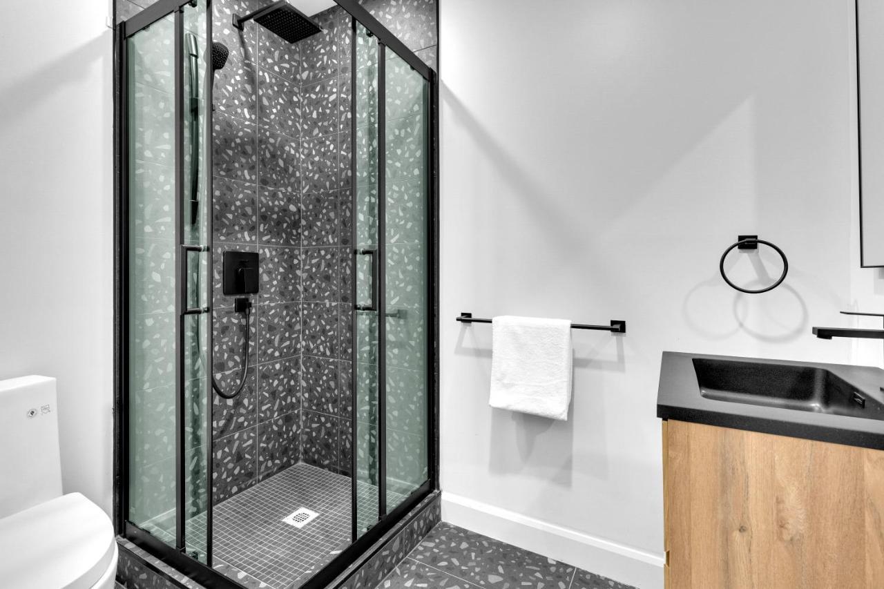 Deluxe Suites Downtown モントリオール エクステリア 写真