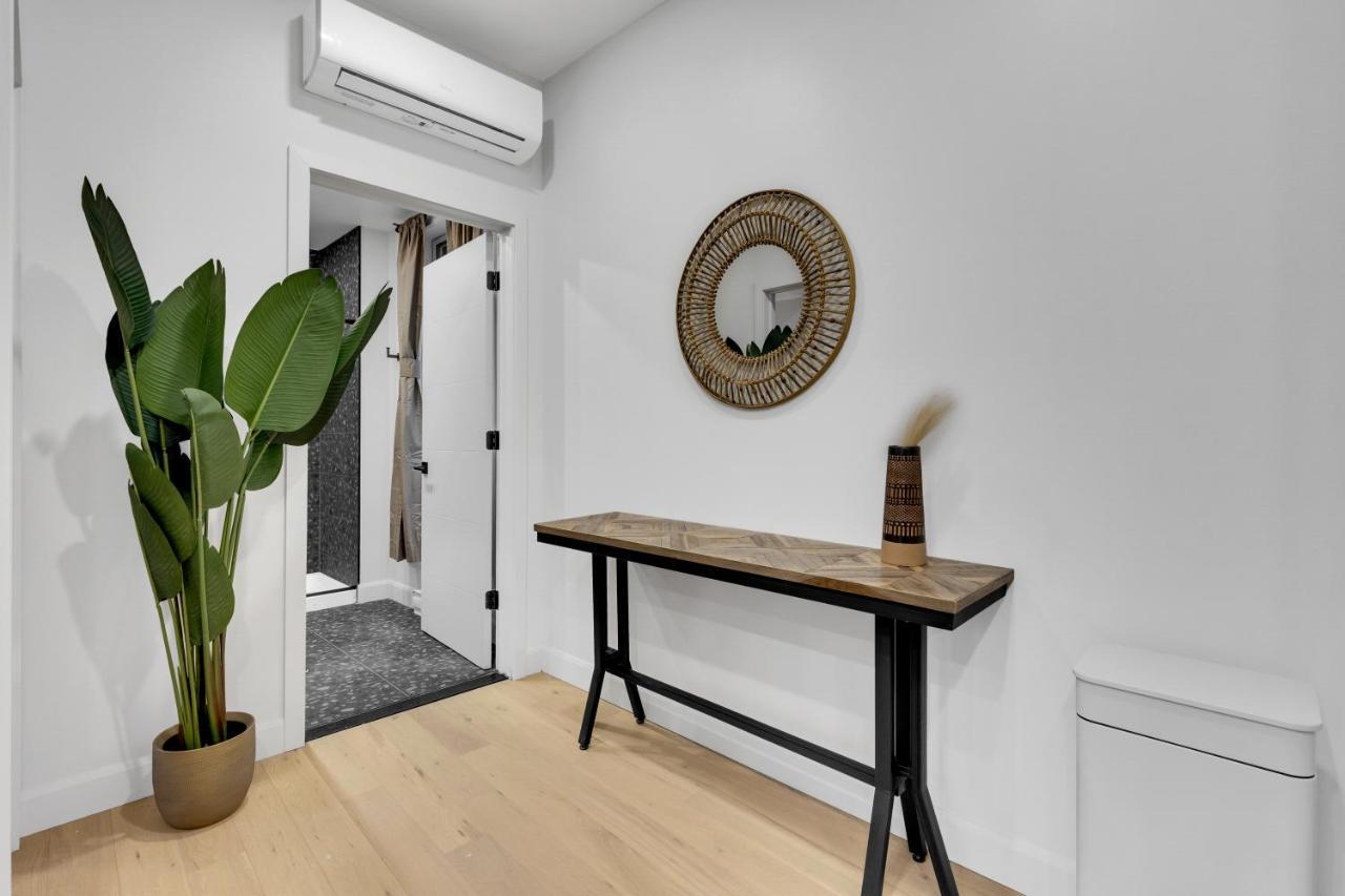 Deluxe Suites Downtown モントリオール エクステリア 写真
